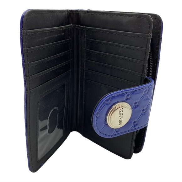 Kenneth Cole Blue Wallet. - Picture 6 of 6